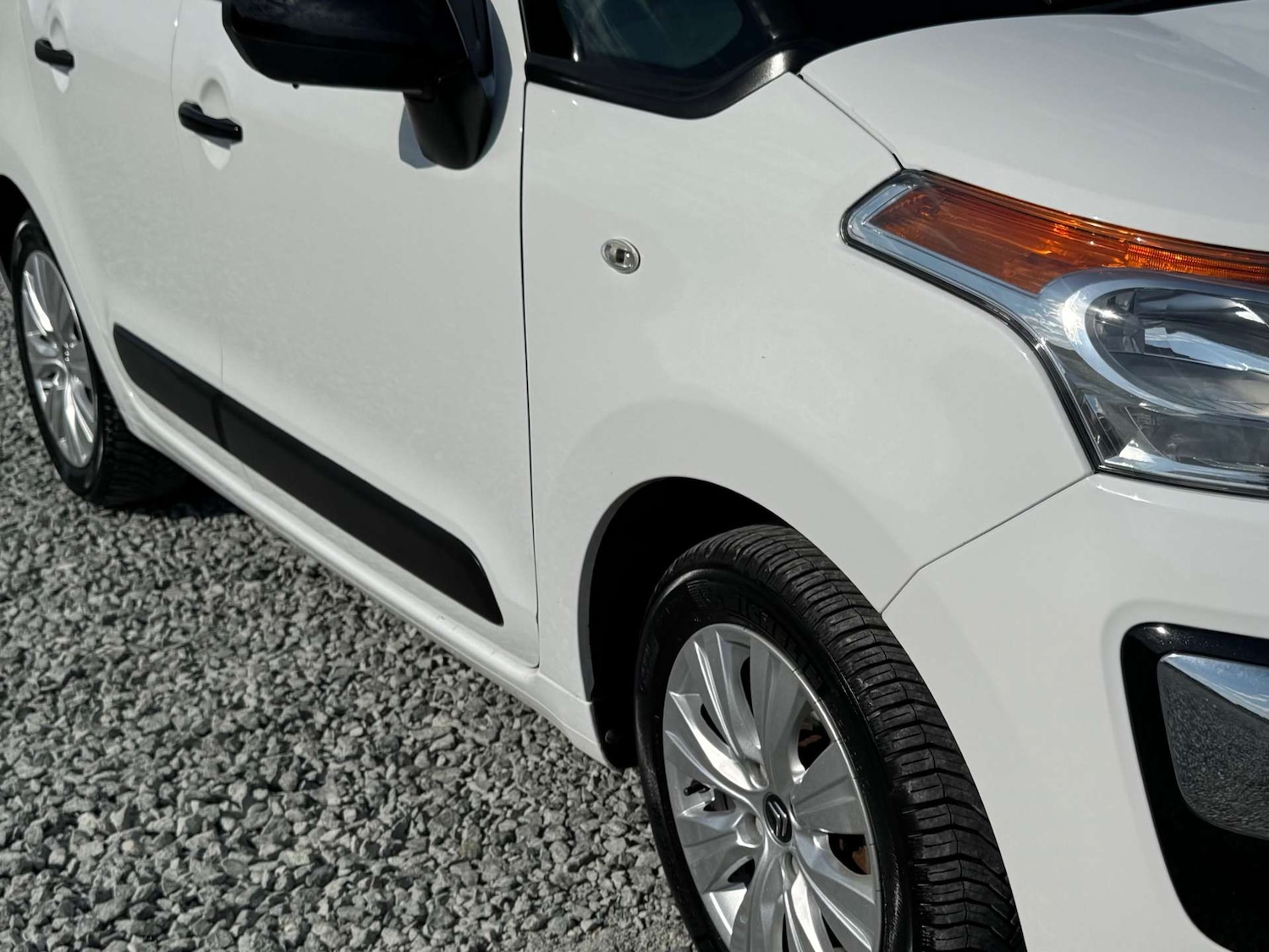 Used Citroen C3 Picasso 2016 for sale - 76117748: Photo 33