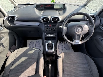 Used Citroen C3 Picasso 2016 for sale - 76117748: Photo 4