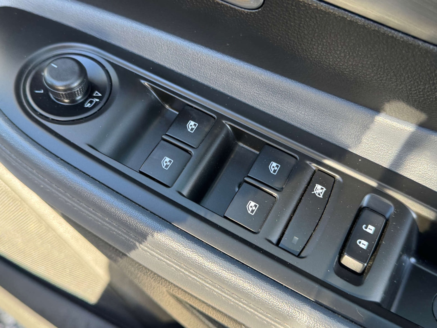 Used Vauxhall Mokka 2016 for sale - 76600805: Photo 31