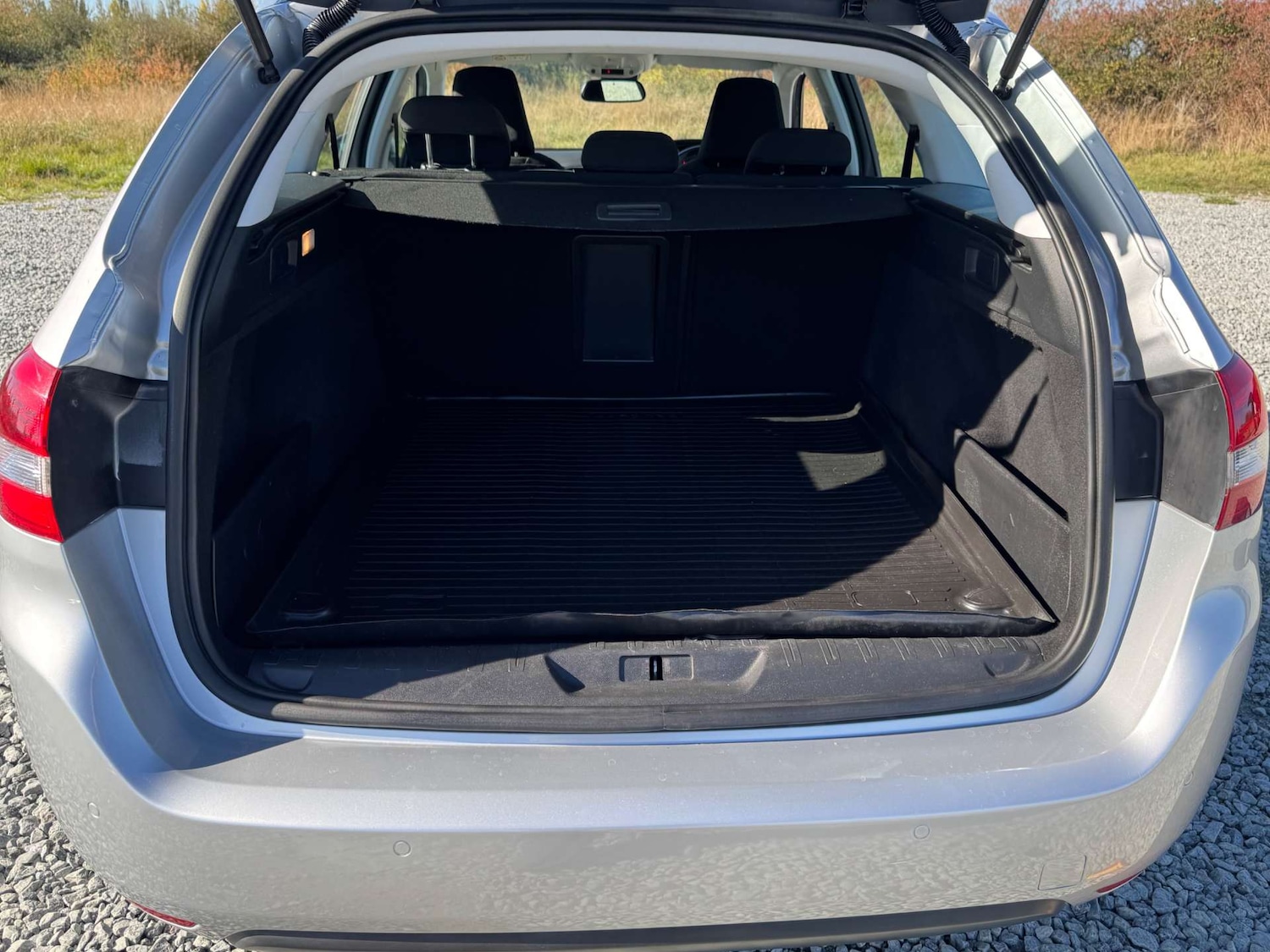 Used Peugeot 308 2016 for sale - 76117803: Photo 29