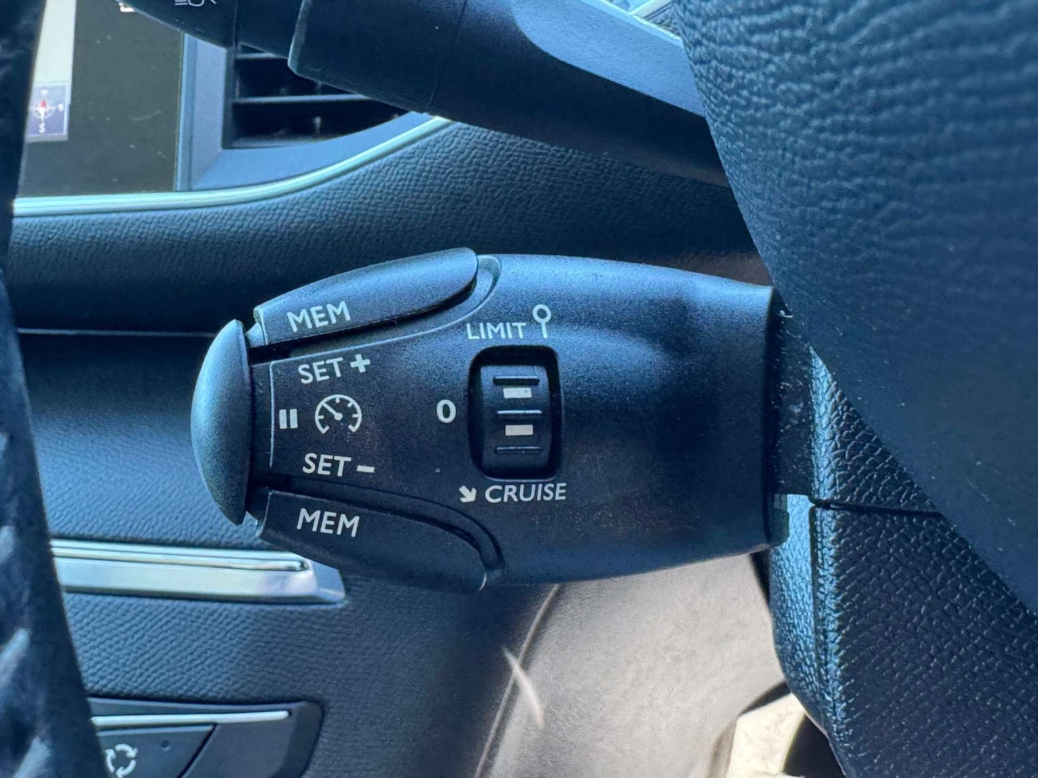 Used Peugeot 308 2016 for sale - 76117803: Photo 34