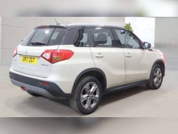 Used Suzuki Vitara 2017 for sale - 79353230: Photo
