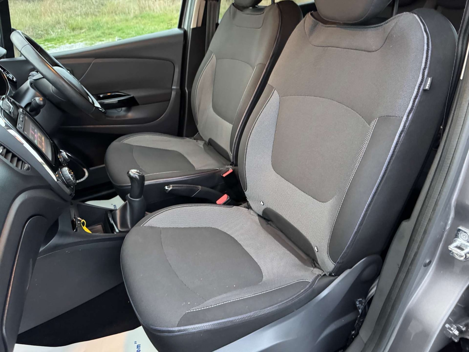 Used Renault Captur 2015 for sale - 76556050: Photo 19