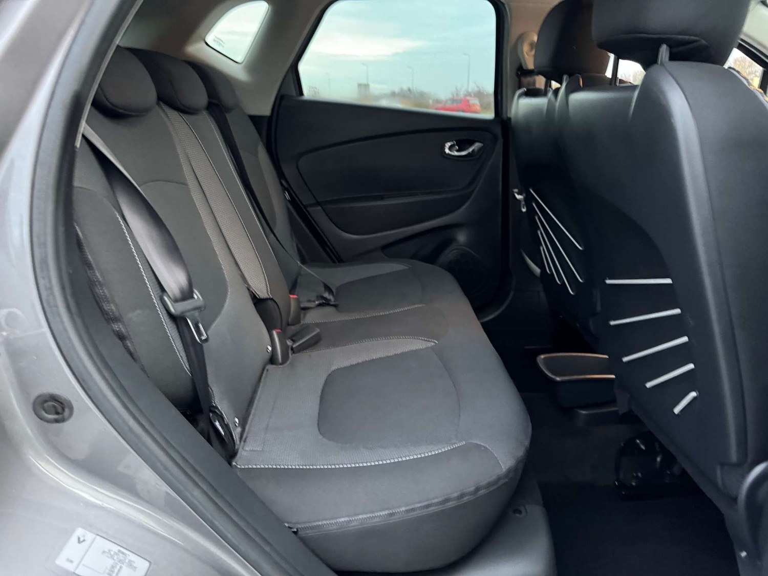 Used Renault Captur 2015 for sale - 76556050: Photo 20