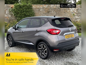 Used Renault Captur 2015 for sale - 76556050: Photo
