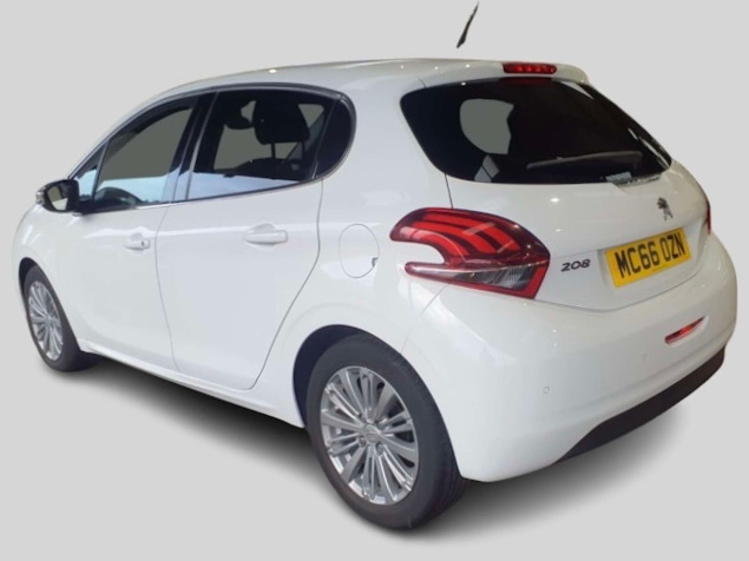 Used Peugeot 208 2017 for sale - 76628266: Photo 2