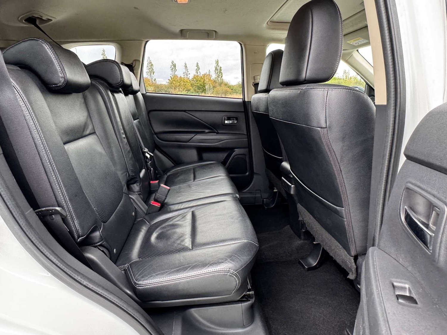 Used Mitsubishi Outlander 2014 for sale - 76600870: Photo 25