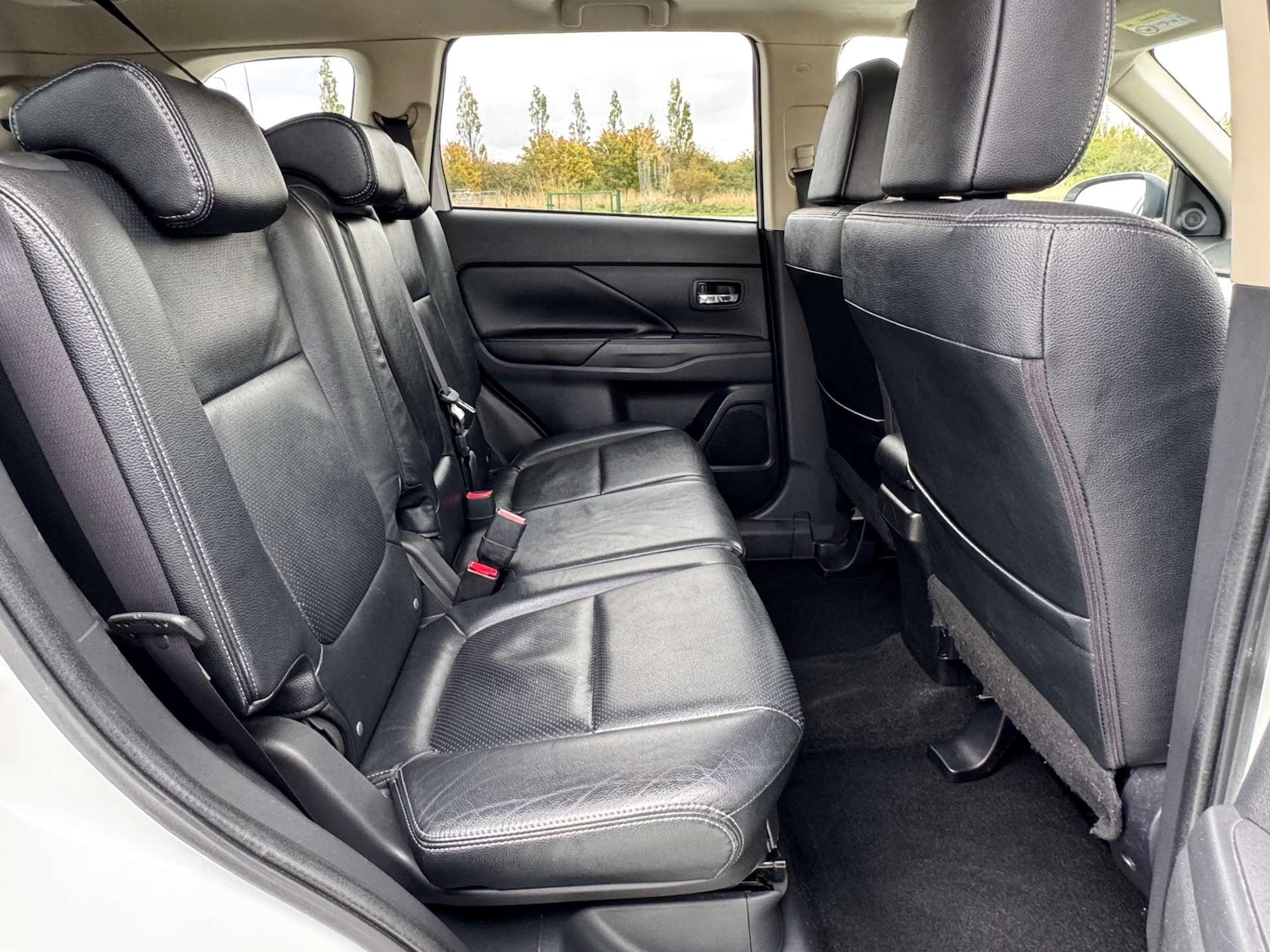 Used Mitsubishi Outlander 2014 for sale - 76600870: Photo 27