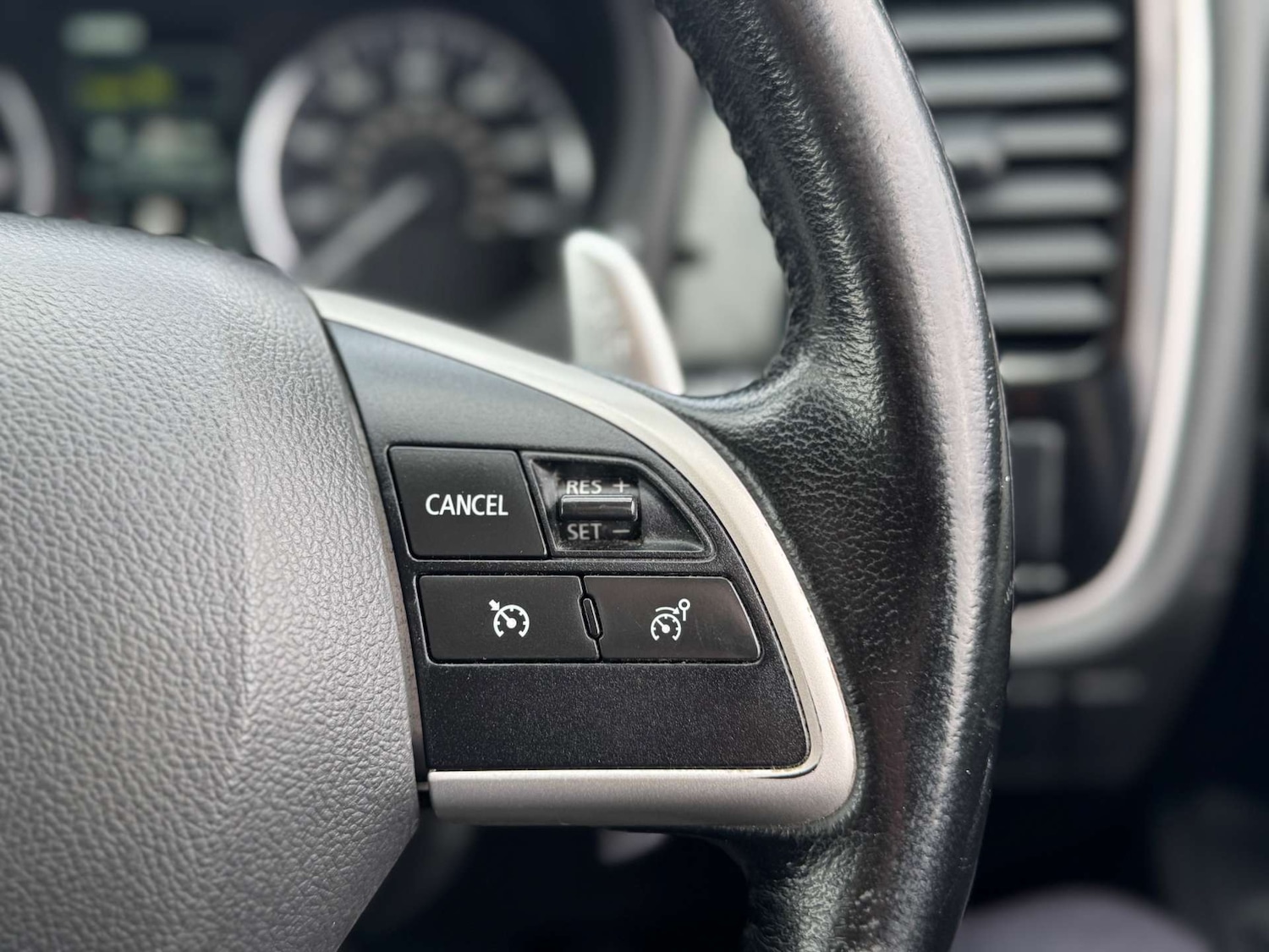 Used Mitsubishi Outlander 2014 for sale - 76600870: Photo 35