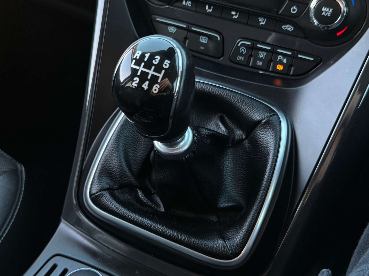 Used Ford Kuga 2016 for sale - 77641699: Photo 35