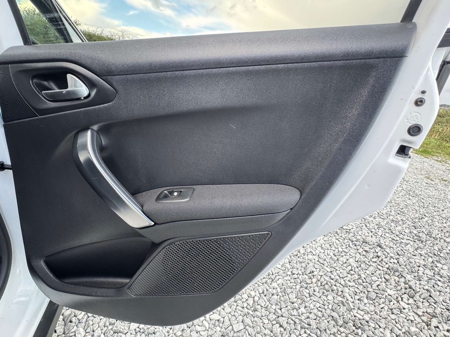 Used Peugeot 2008 2018 for sale - 76117753: Photo 33