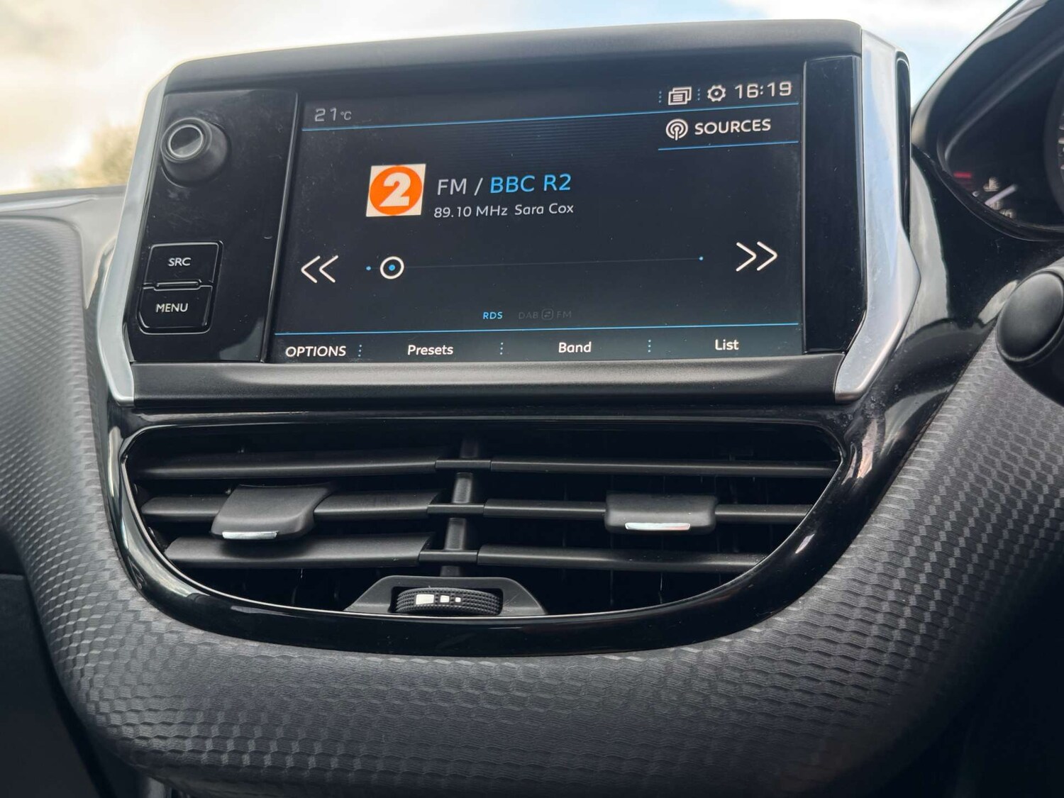 Used Peugeot 2008 2018 for sale - 76117753: Photo 45