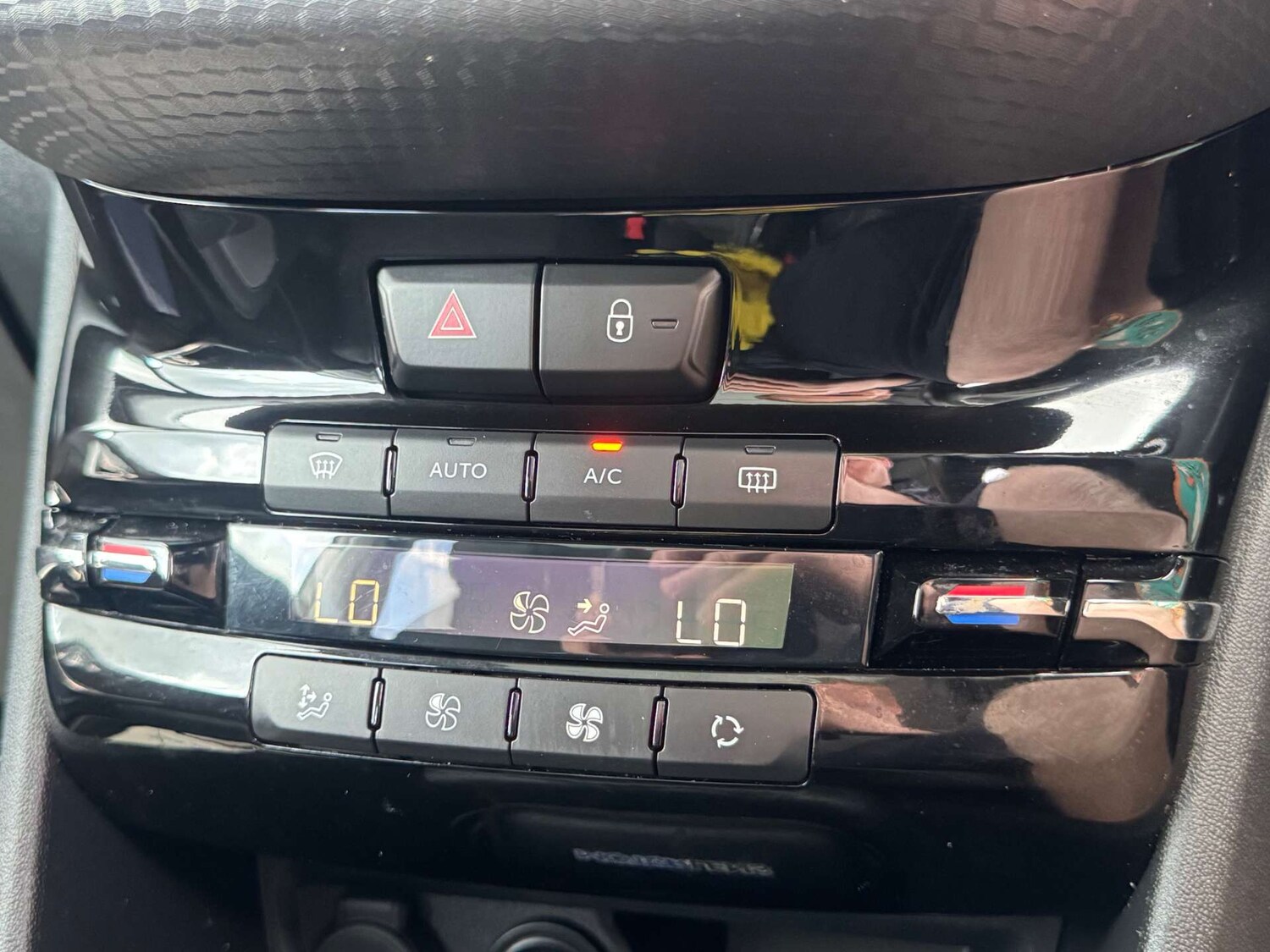 Used Peugeot 2008 2018 for sale - 76117753: Photo 46