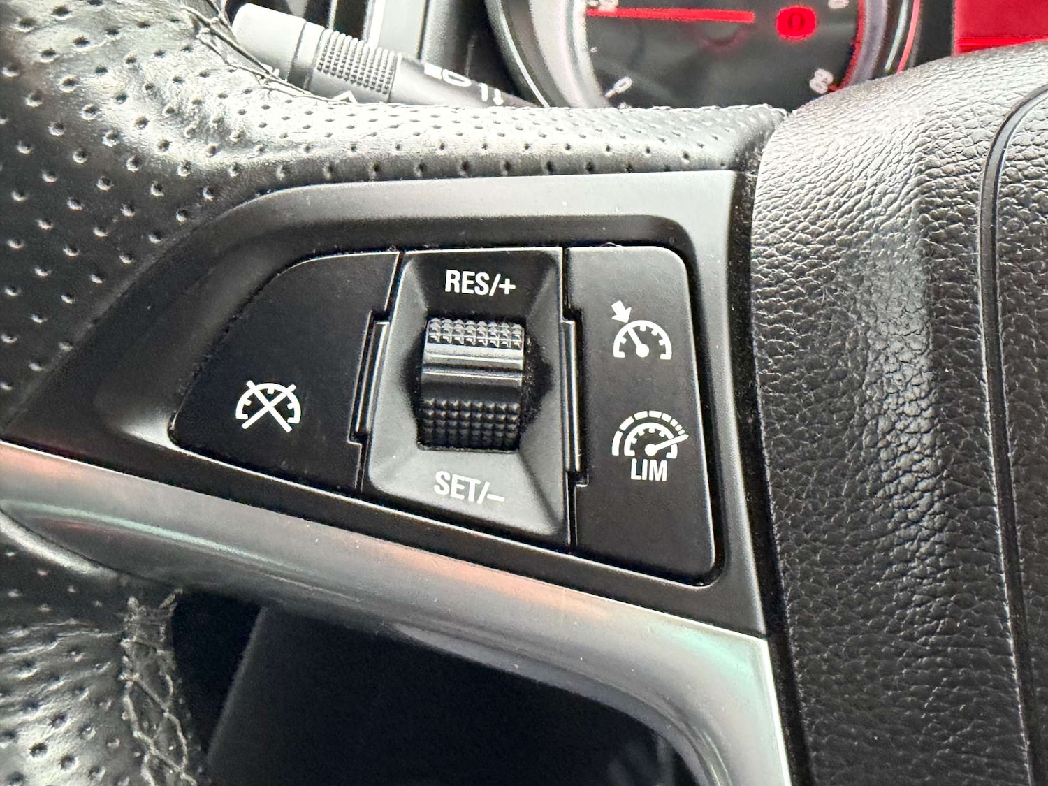 Used Vauxhall Zafira Tourer 2014 for sale - 77641702: Photo 33