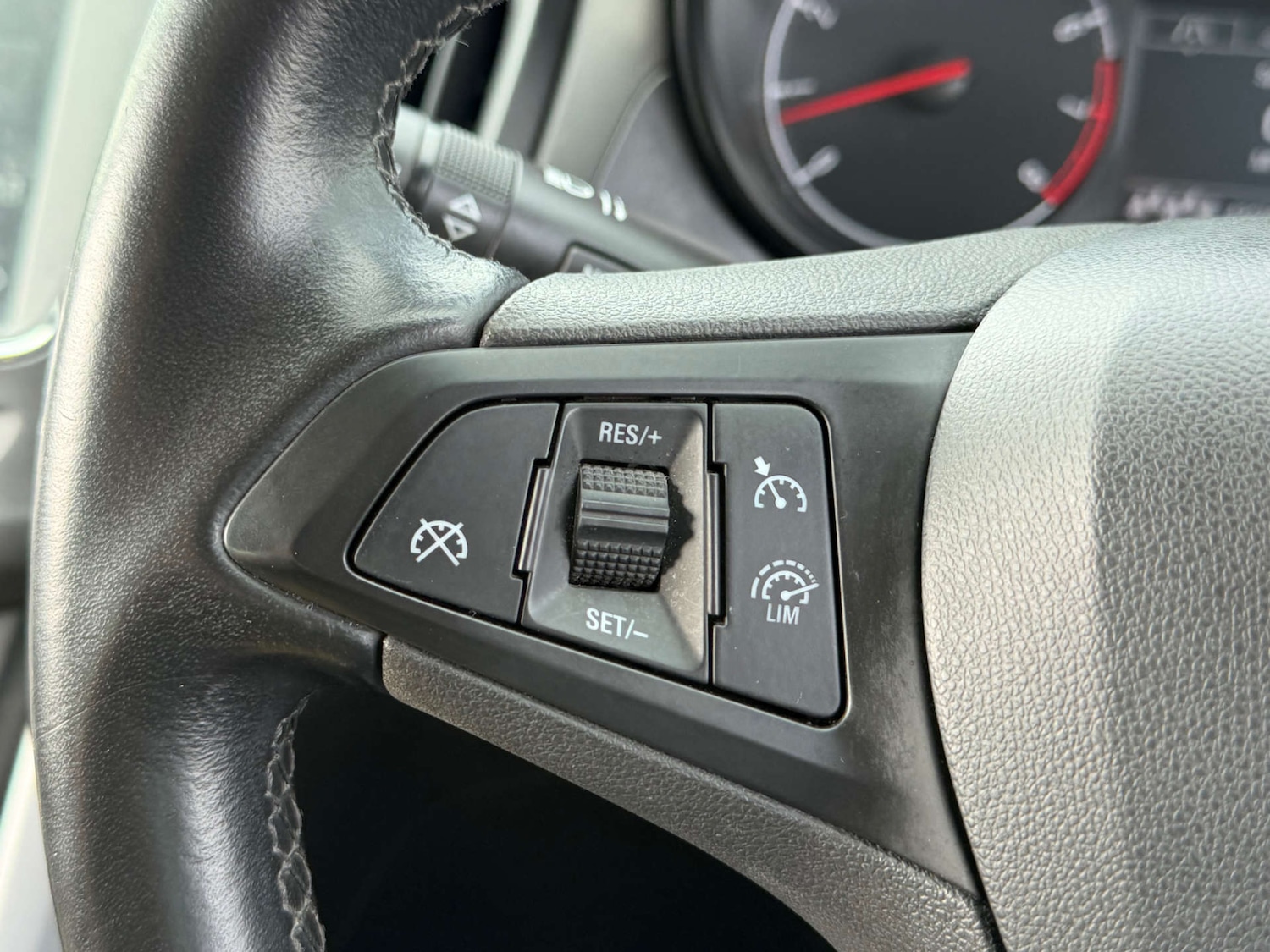 Used Vauxhall Zafira 2017 for sale - 78039575: Photo 32