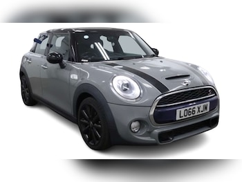 Used MINI Hatch 2017 for sale - 79525116: Photo
