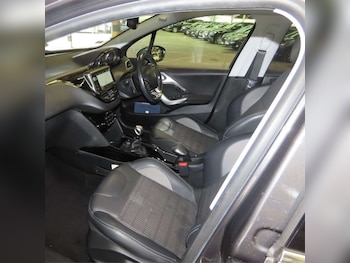 Used Peugeot 2008 2019 for sale - 79519941: Photo