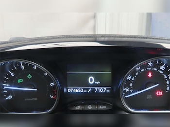 Used Peugeot 2008 2019 for sale - 79519941: Photo