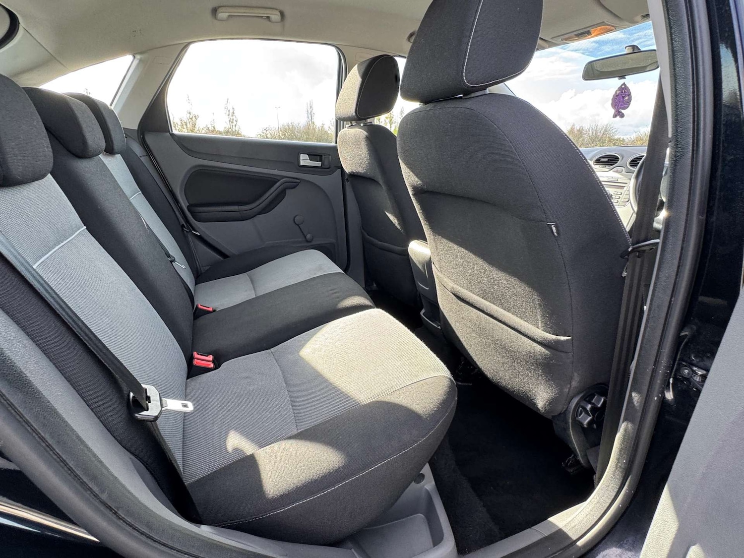 Used Ford Focus 2010 for sale - 76449812: Photo 20