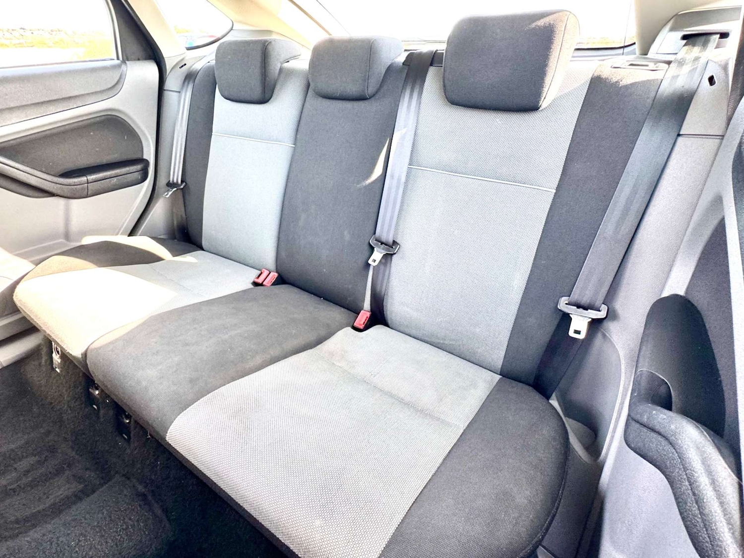 Used Ford Focus 2010 for sale - 76449812: Photo 25