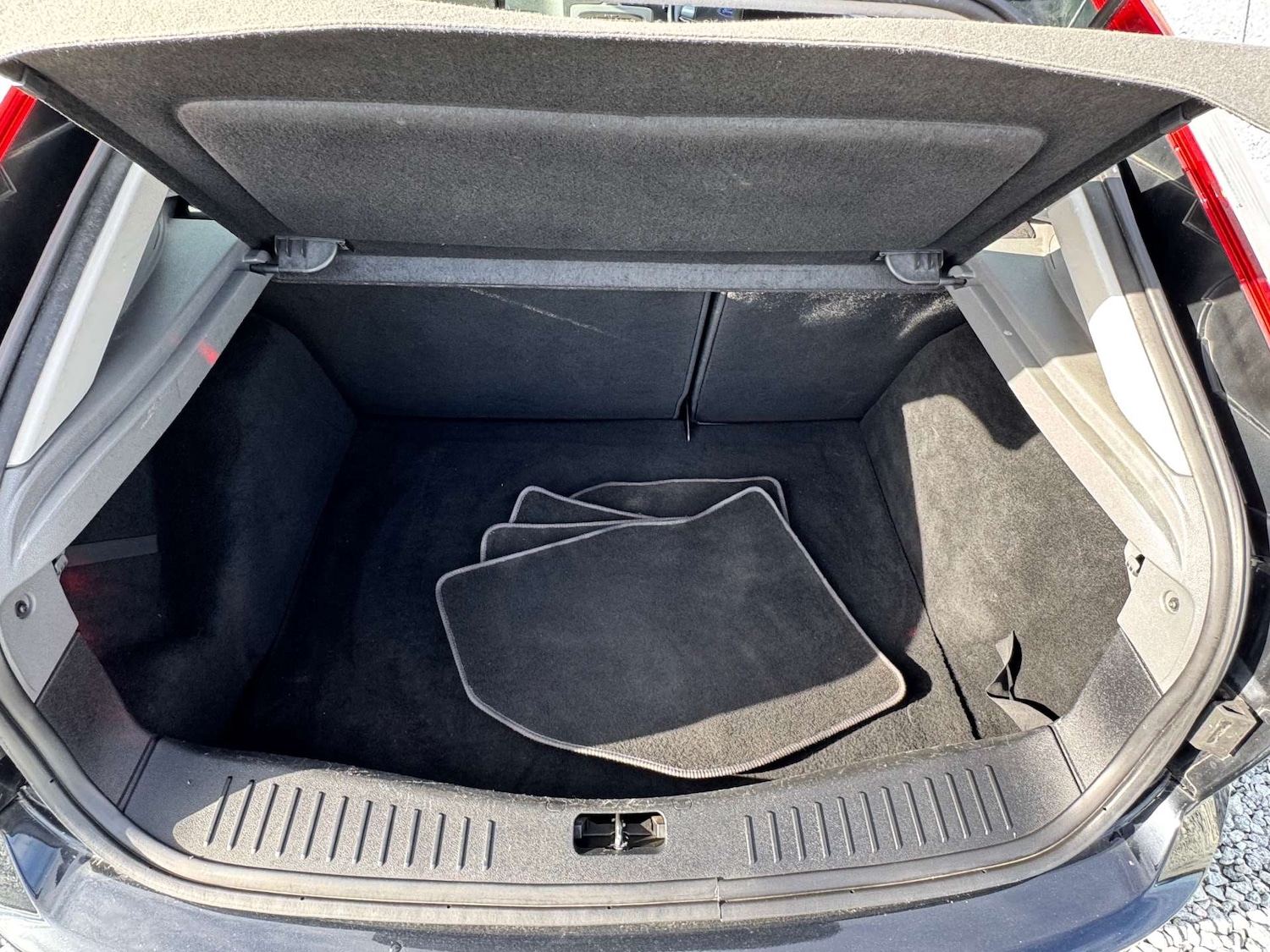 Used Ford Focus 2010 for sale - 76449812: Photo 30