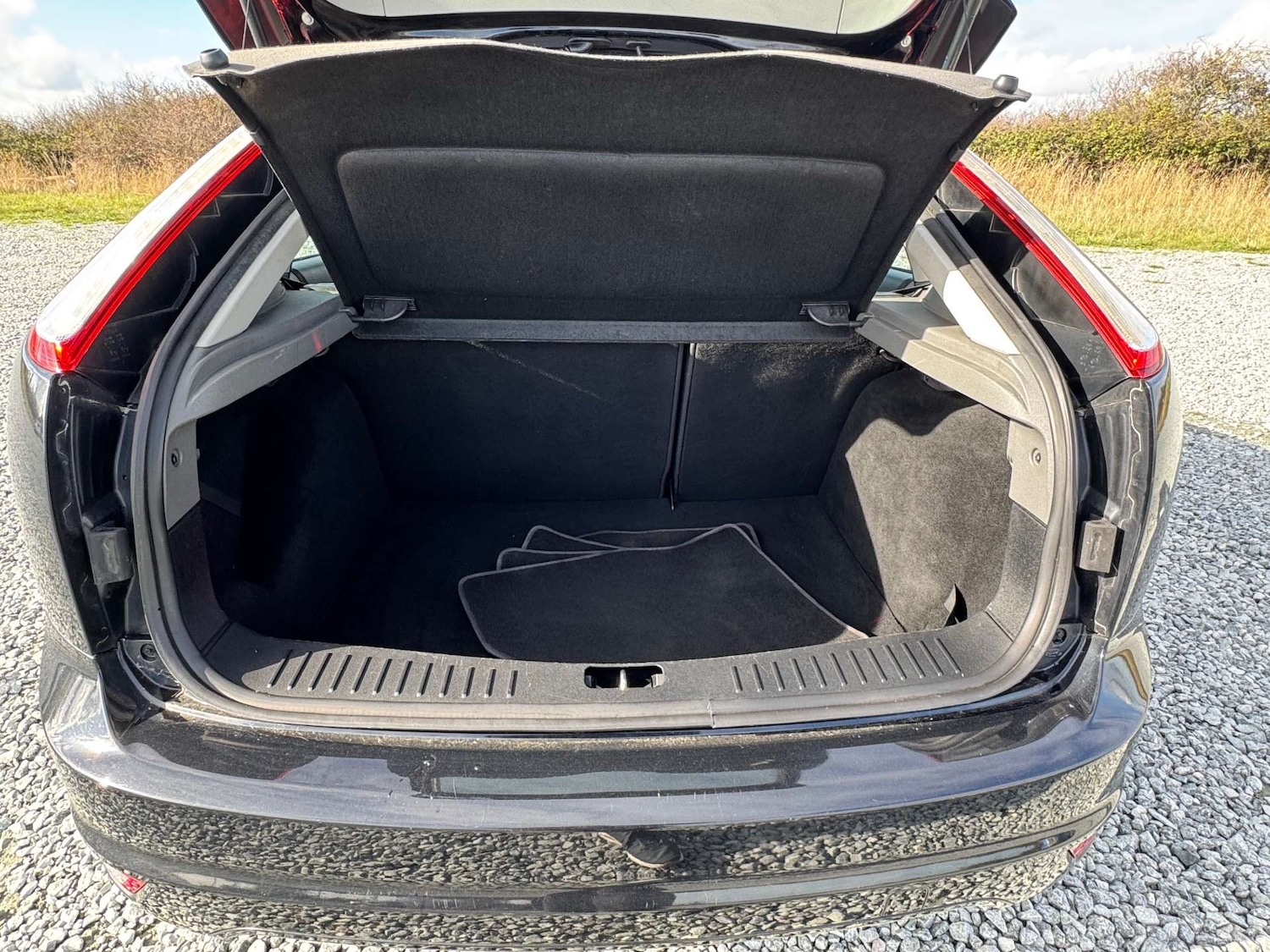 Used Ford Focus 2010 for sale - 76449812: Photo 31