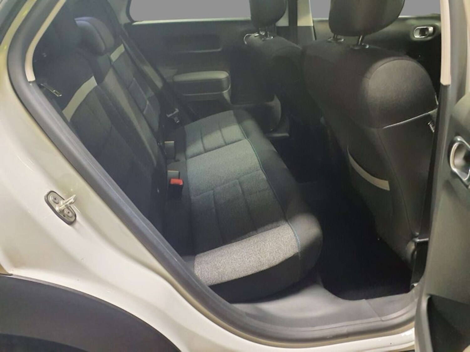 Used Citroen C4 Cactus 2018 for sale - 77963132: Photo 7