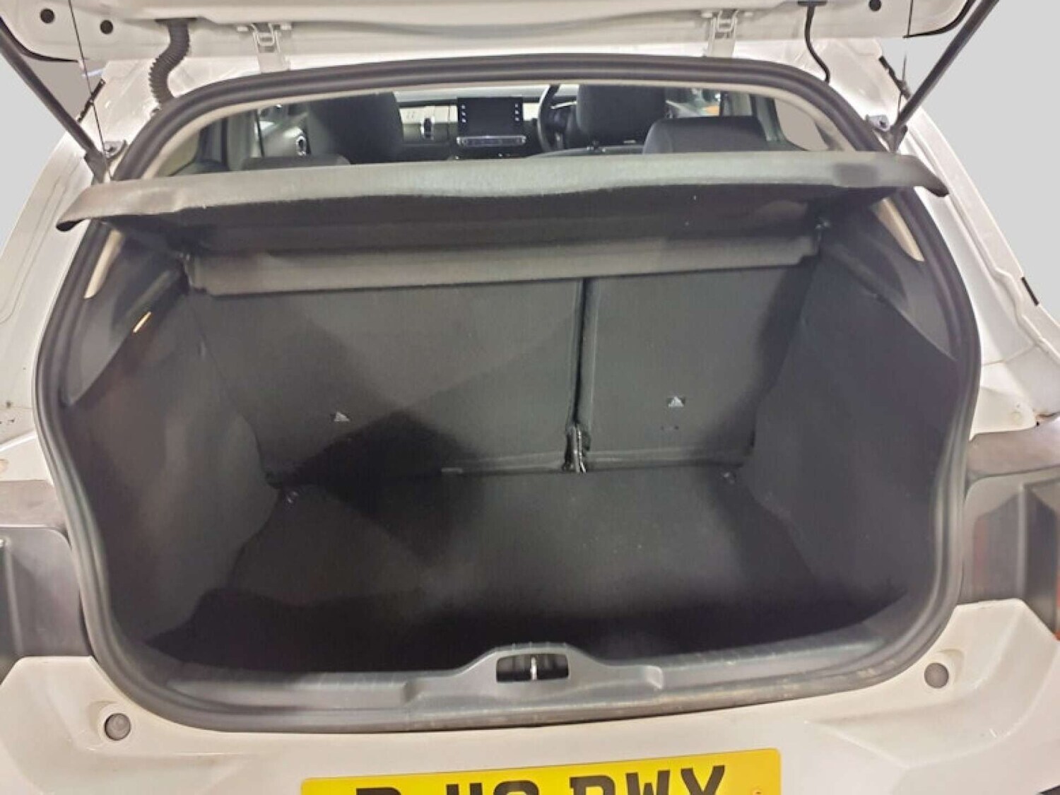 Used Citroen C4 Cactus 2018 for sale - 77963132: Photo 8