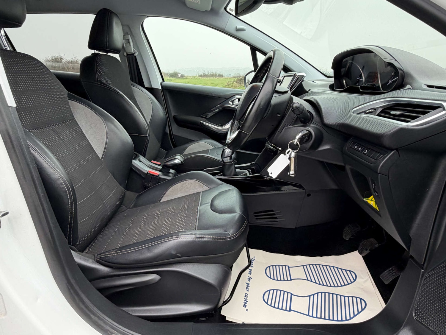 Used Peugeot 2008 2016 for sale - 77641645: Photo 11