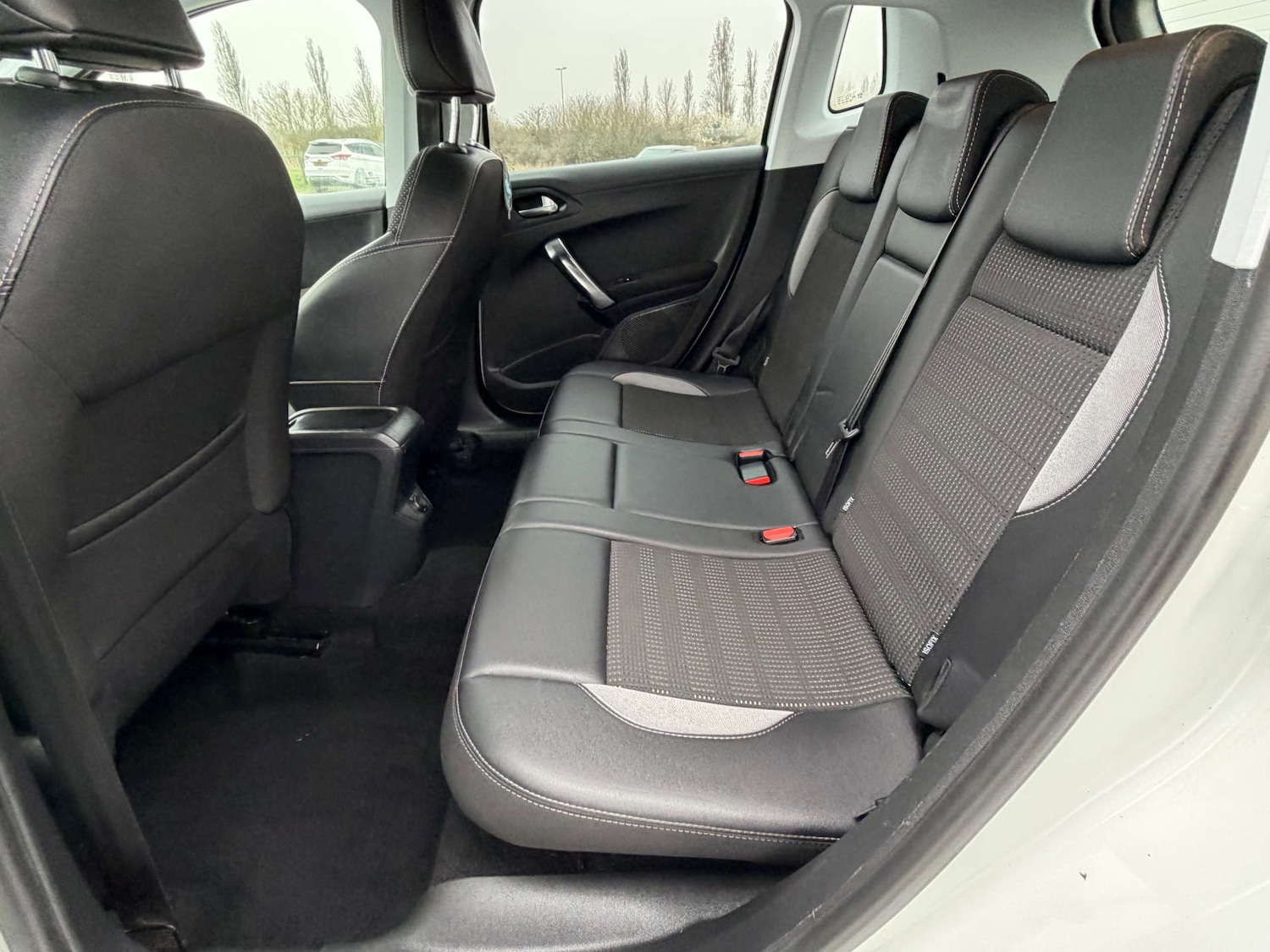 Used Peugeot 2008 2016 for sale - 77641645: Photo 23