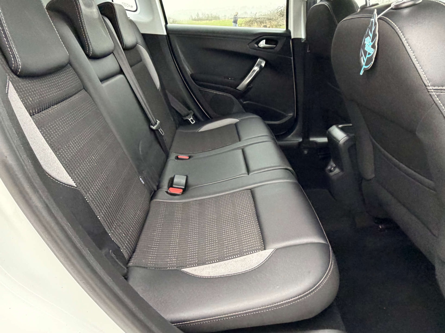 Used Peugeot 2008 2016 for sale - 77641645: Photo 27