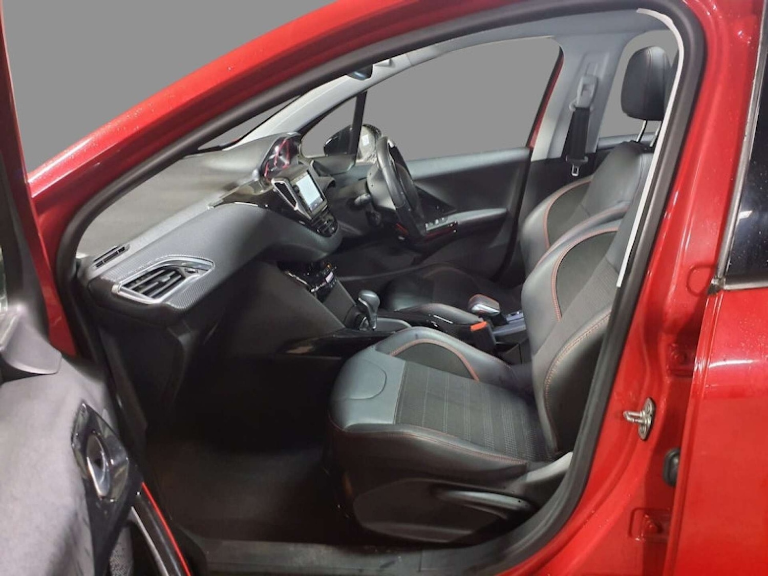 Used Peugeot 2008 2019 for sale - 76618191: Photo 6