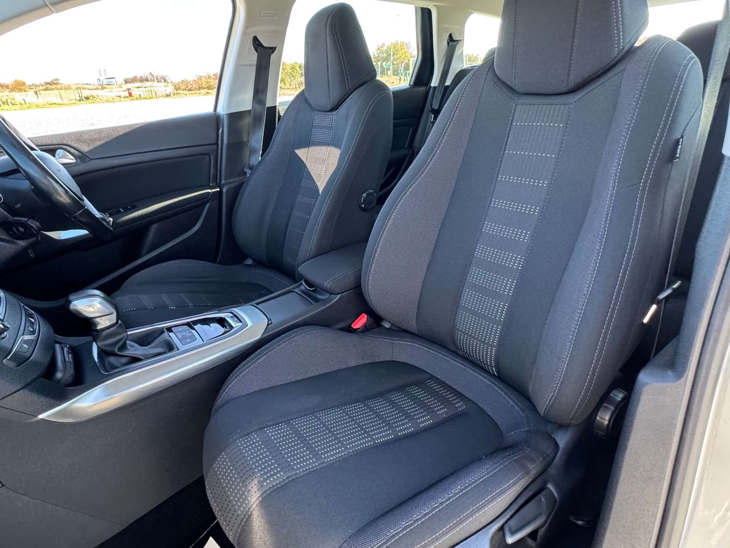 Used Peugeot 308 2016 for sale - 76600776: Photo 19