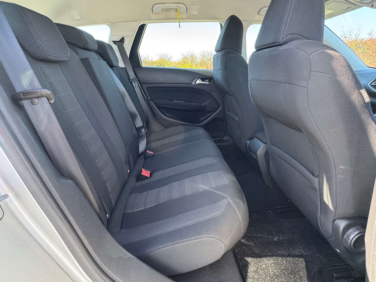 Used Peugeot 308 2016 for sale - 76600776: Photo 25