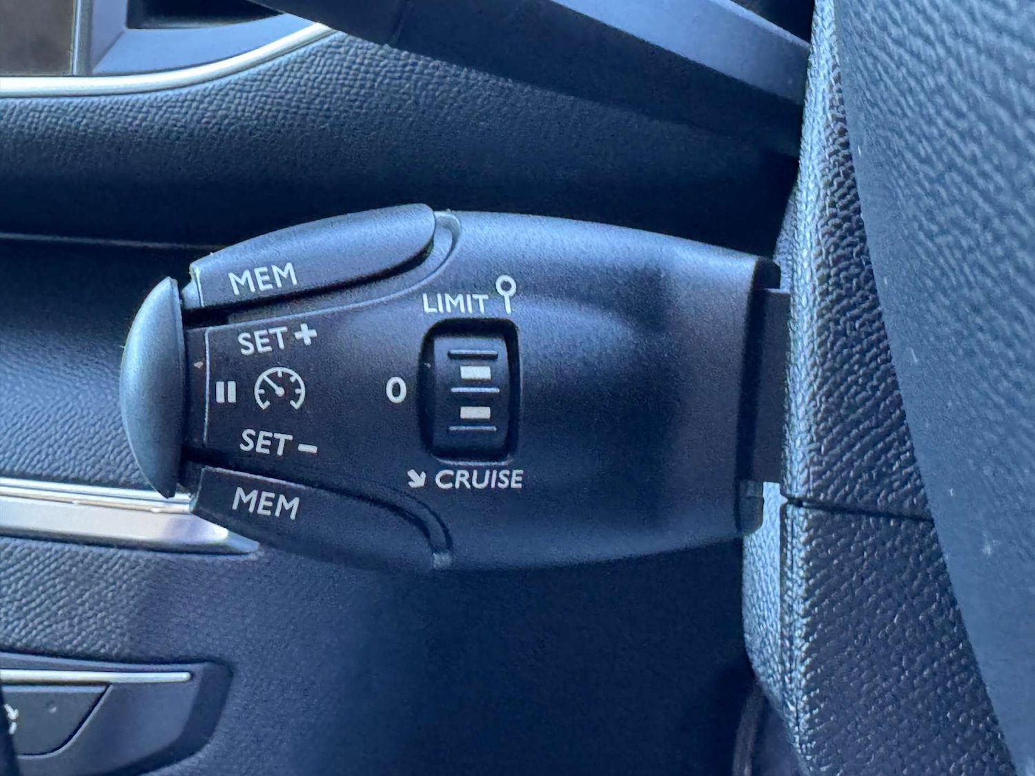 Used Peugeot 308 2016 for sale - 76600776: Photo 30