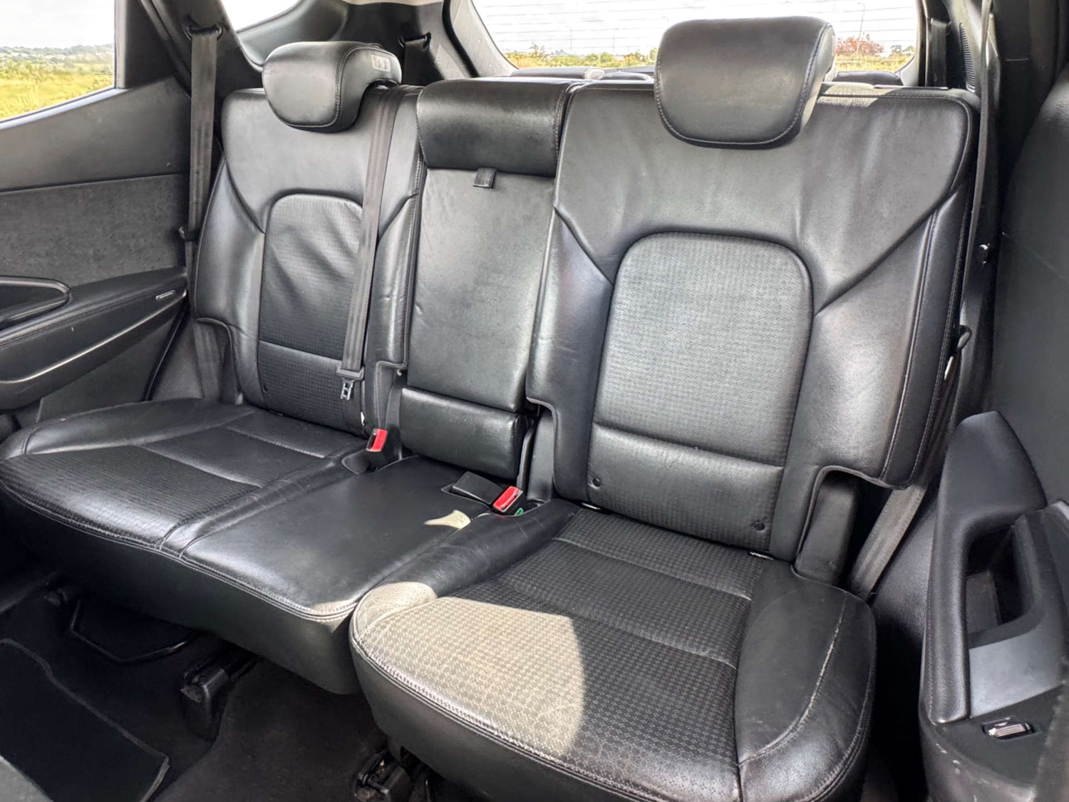 Used Hyundai Santa Fe 2012 for sale - 76117756: Photo 24