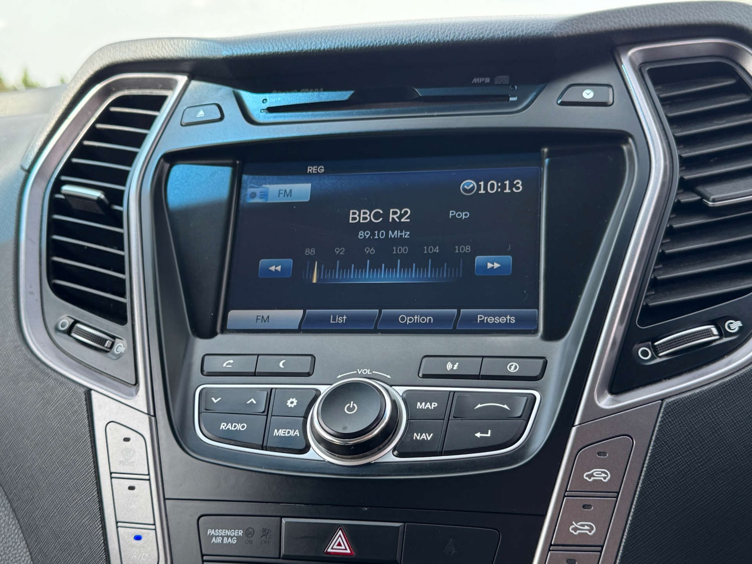 Used Hyundai Santa Fe 2012 for sale - 76117756: Photo 34