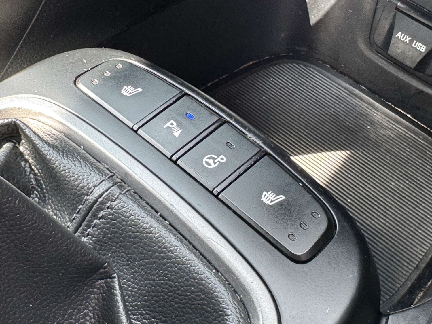 Used Hyundai Santa Fe 2012 for sale - 76117756: Photo 40