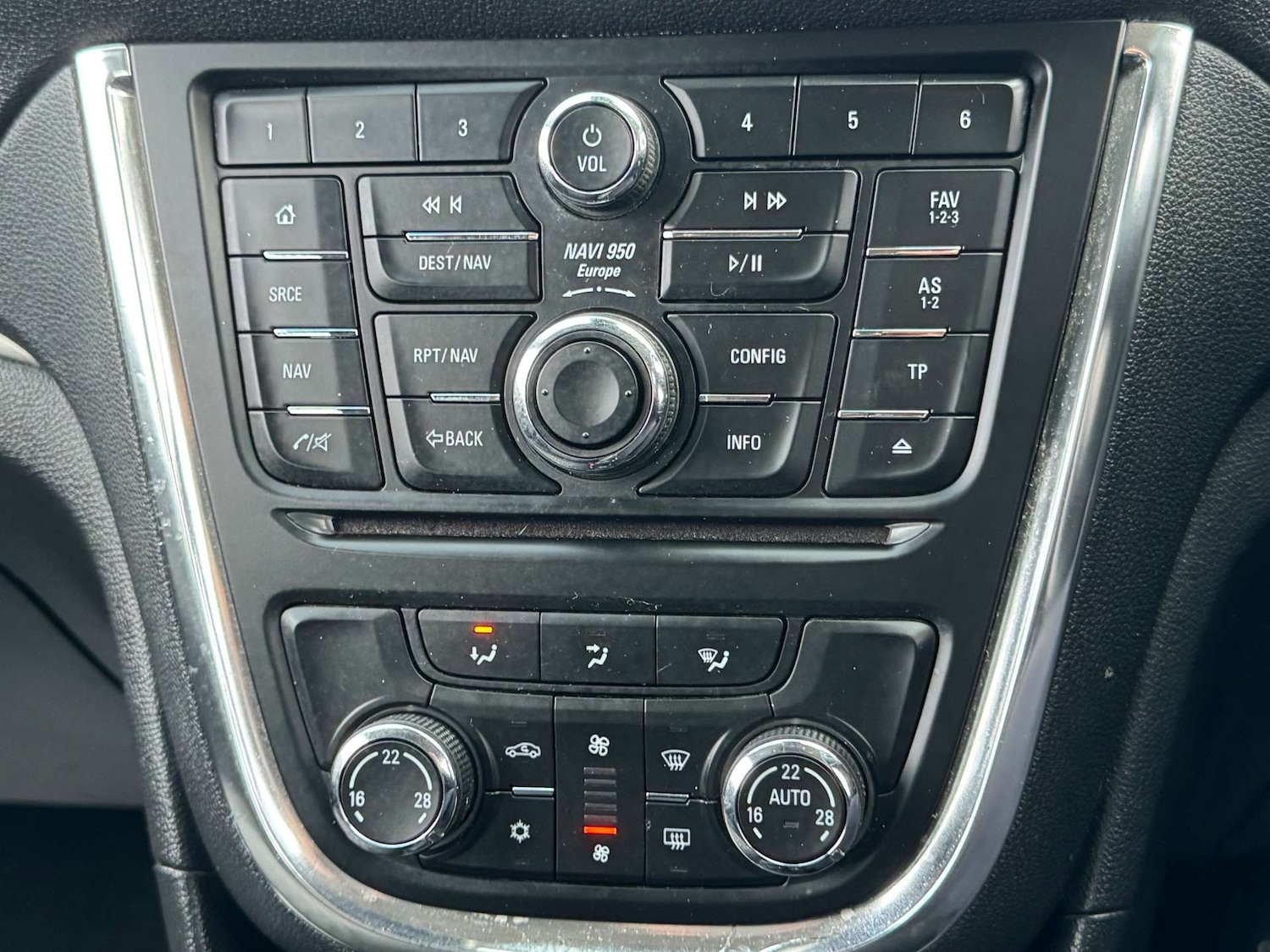 Used Vauxhall Mokka 2015 for sale - 76453817: Photo 32