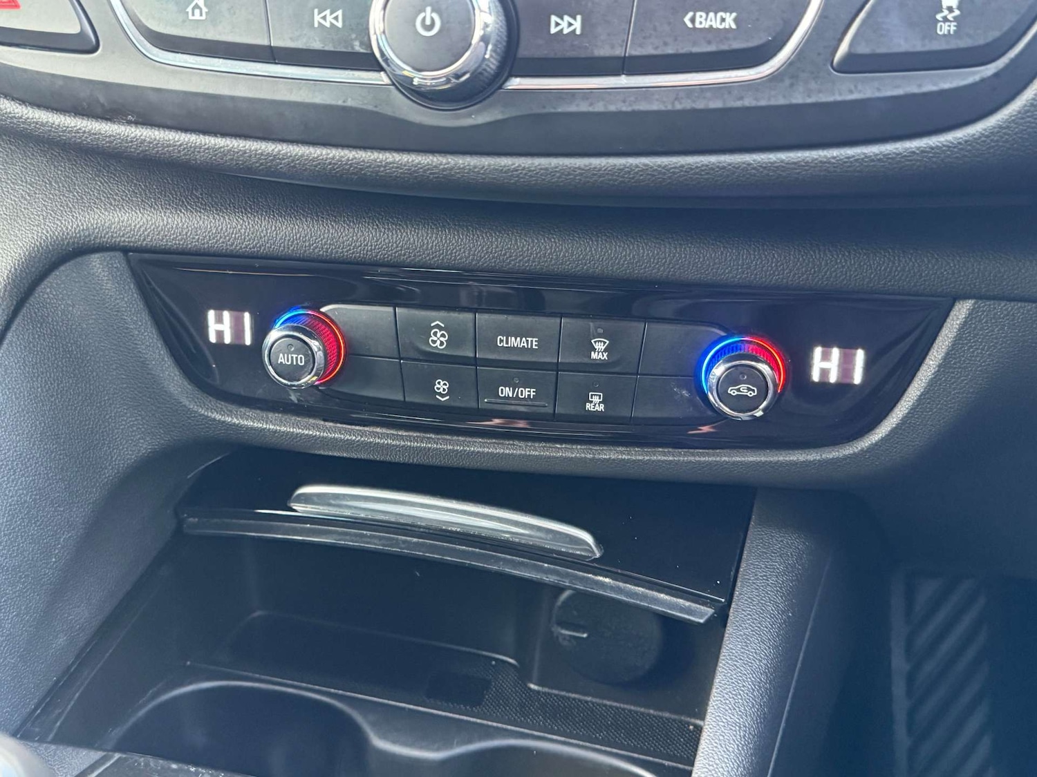 Used Vauxhall Insignia 2017 for sale - 77641663: Photo 27