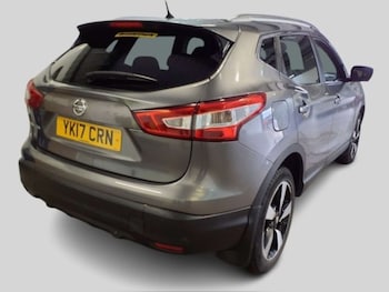 Used Nissan Qashqai 2017 for sale - 76117789: Photo 4