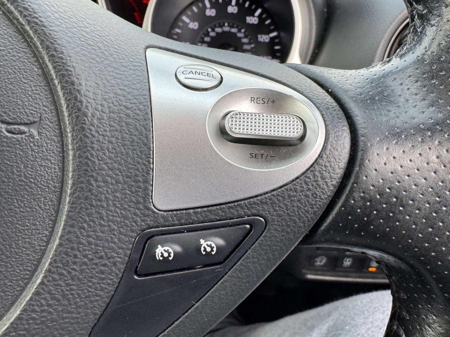 Used Nissan Juke 2015 for sale - 76541316: Photo 33