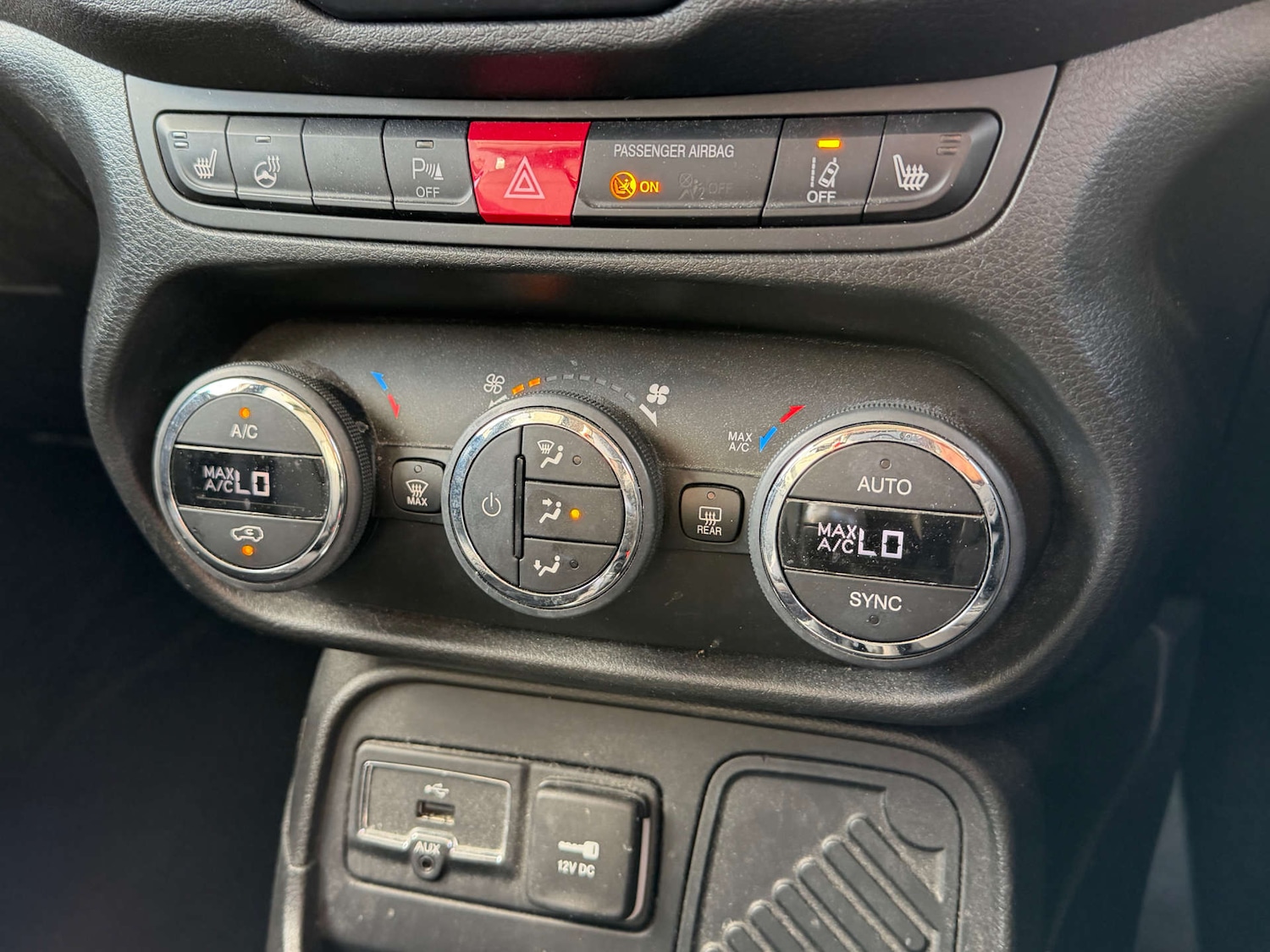 Used Jeep Renegade 2015 for sale - 77641703: Photo 18