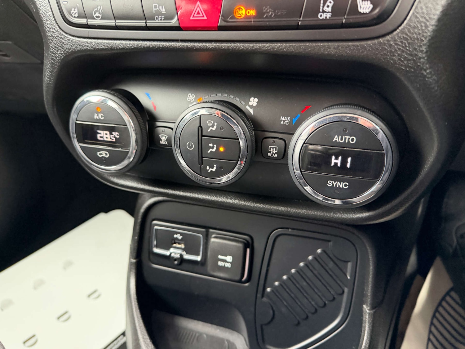 Used Jeep Renegade 2015 for sale - 77641703: Photo 46