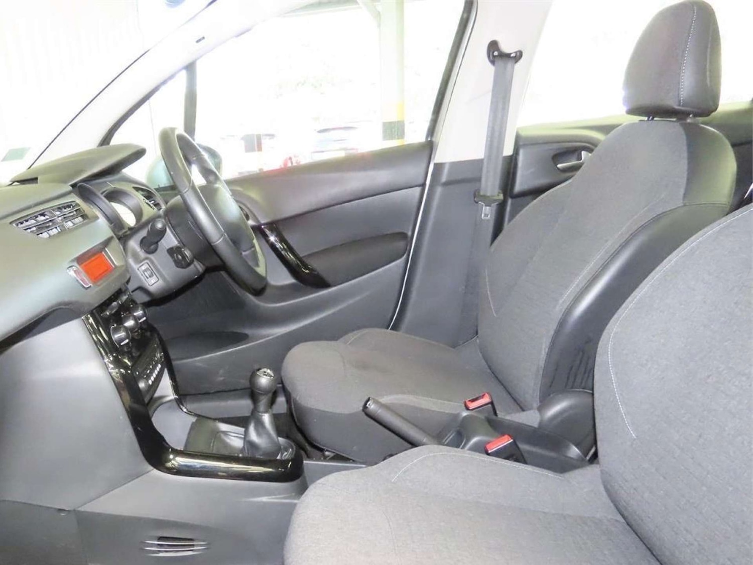 Used Citroen C3 2015 for sale - 76117733: Photo 2