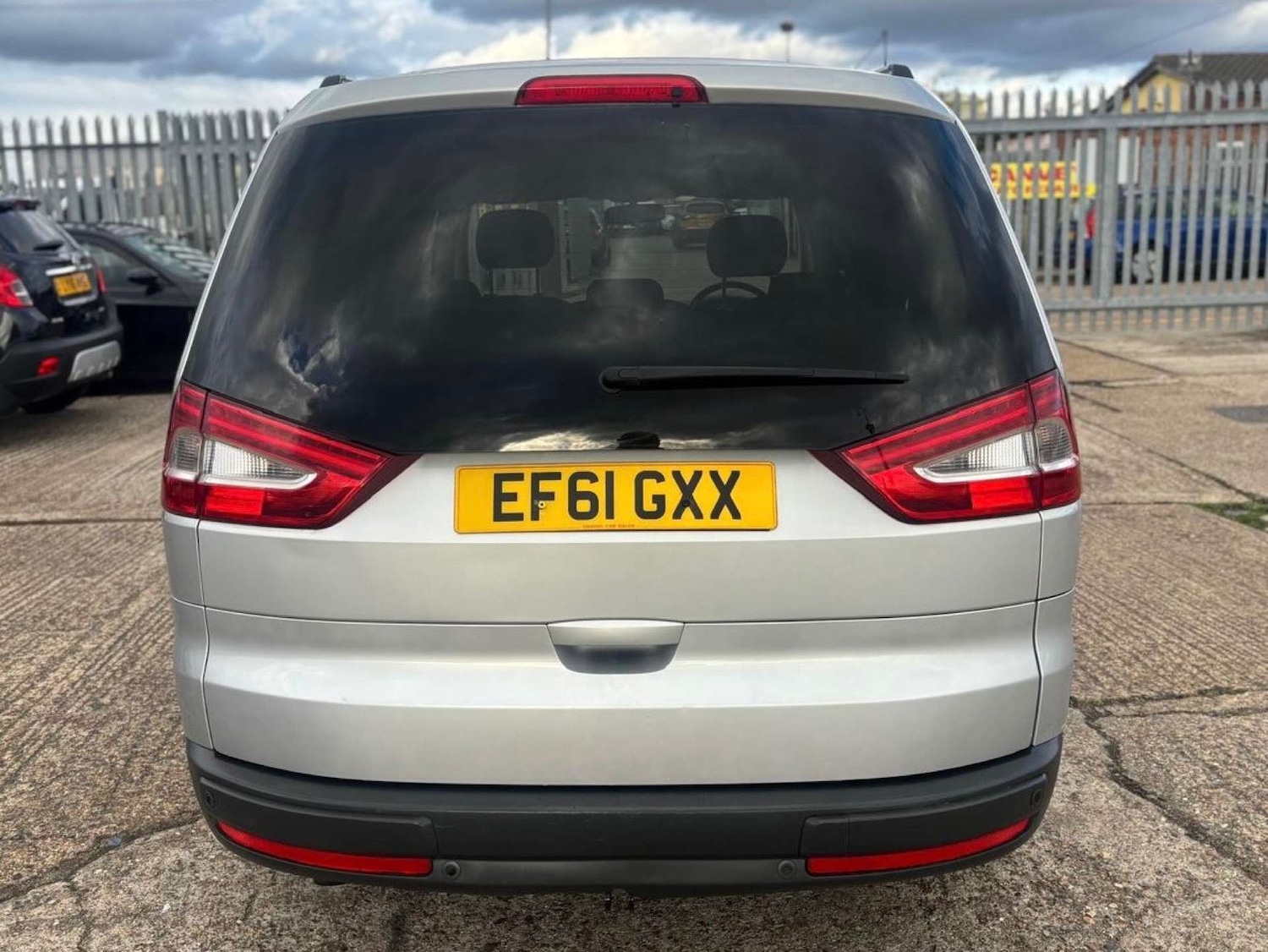 Used Ford Galaxy 2011 for sale - 76340735: Photo 4