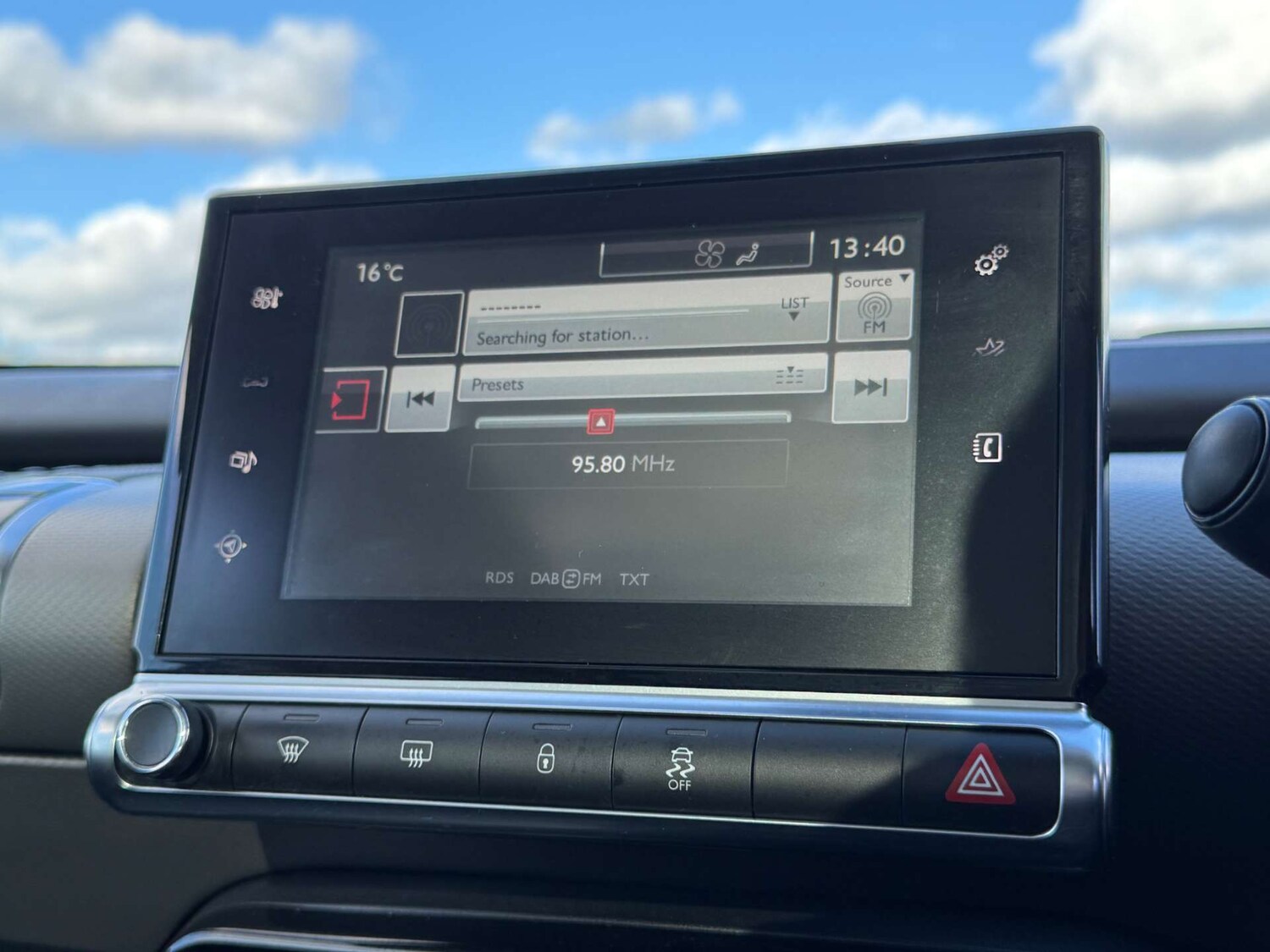 Used Citroen C4 Cactus 2017 for sale - 76600598: Photo 32