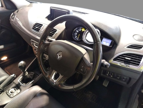 Used Renault Megane 2015 for sale - 76220632: Photo 9