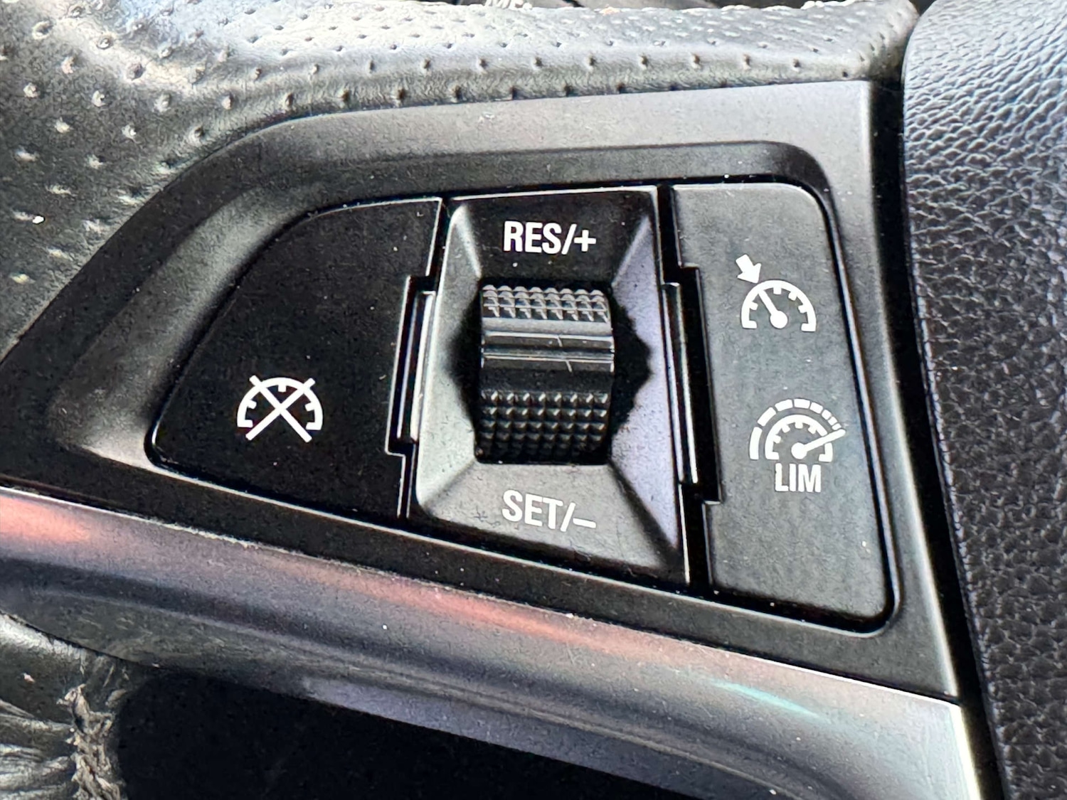 Used Vauxhall Zafira 2015 for sale - 76367334: Photo 27