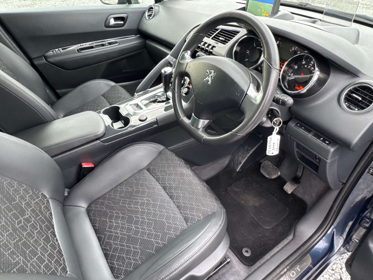 Used Peugeot 3008 2015 for sale - 77641667: Photo 11